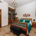 Luxury Gabriela קורצולה