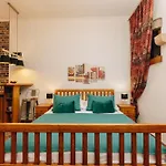 Luxury Gabriela * קורצולה