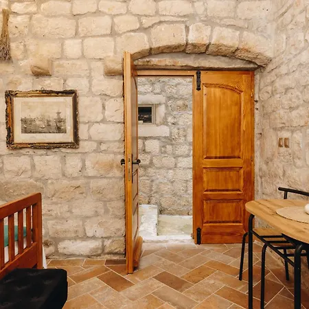 Luxury Gabriela 아파트 *